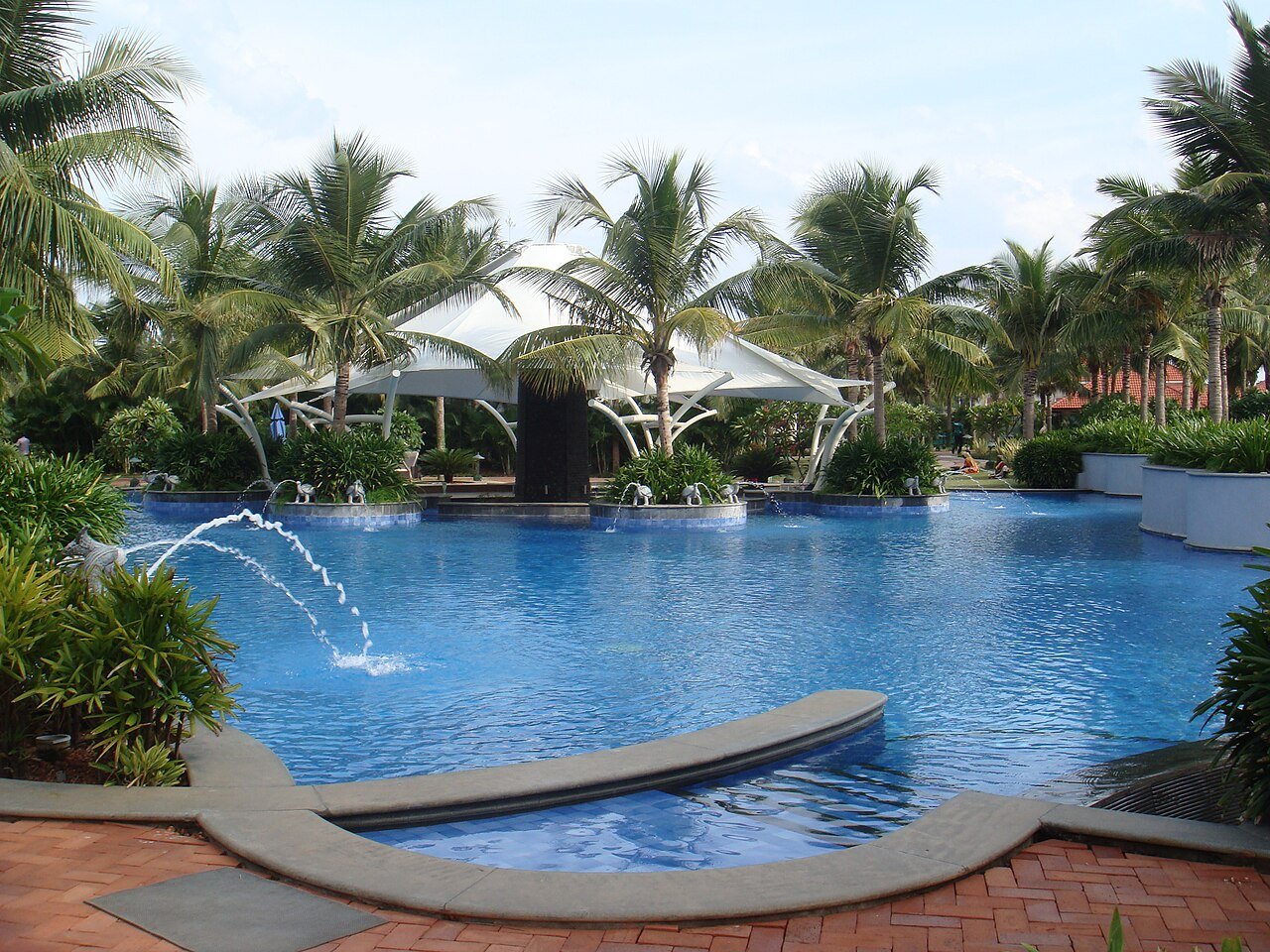 A resort of the kind included in the top prize